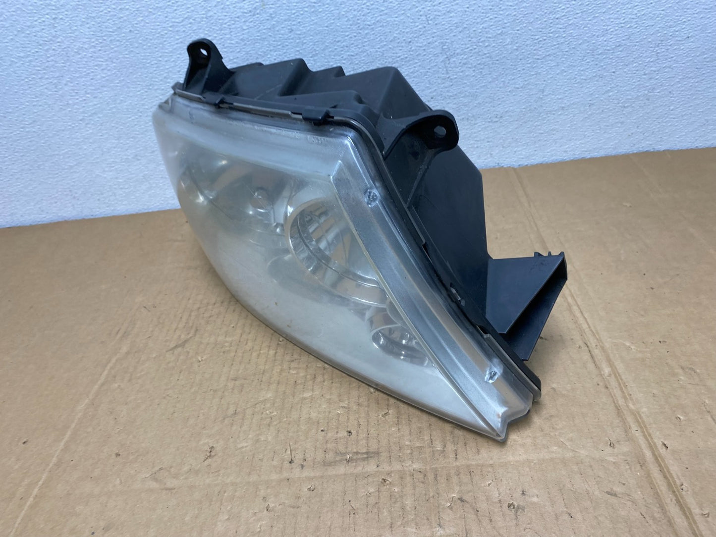 Xenon 2003-2006 Lincoln Navigator Right Passenger Side Headlight AC7559 DW1