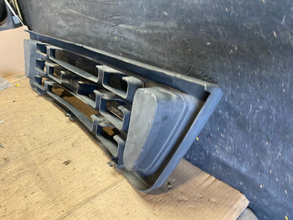2003 to 2007 Ford Econoline E150 E250 E350 Front Grille Grille OEM S9582 DG7