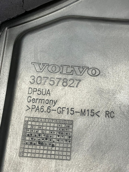 2007 to 2014 Volvo XC90 OEM 3.2L Upper Top Engine Motor Dust Cover Oem aa6132 DG8