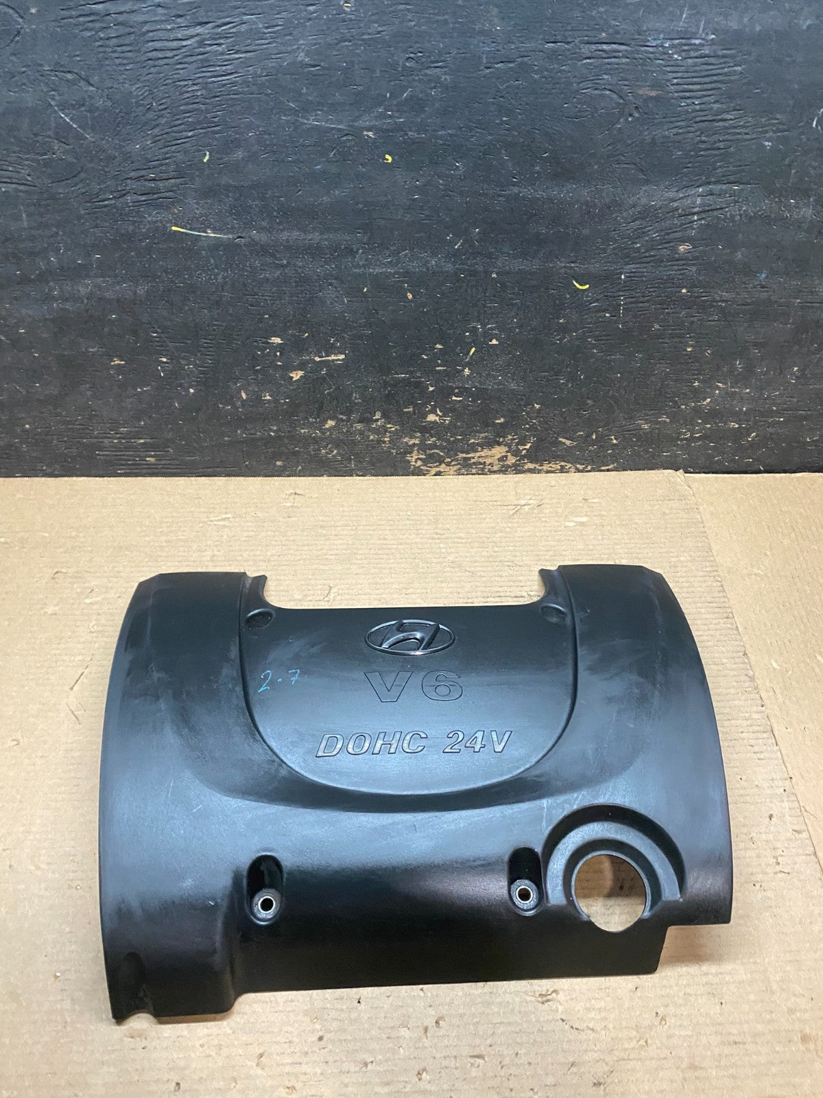2002 to 2005 Hyundai Sonata 2.4L Engine Trim Cover Oem v7068 DG0