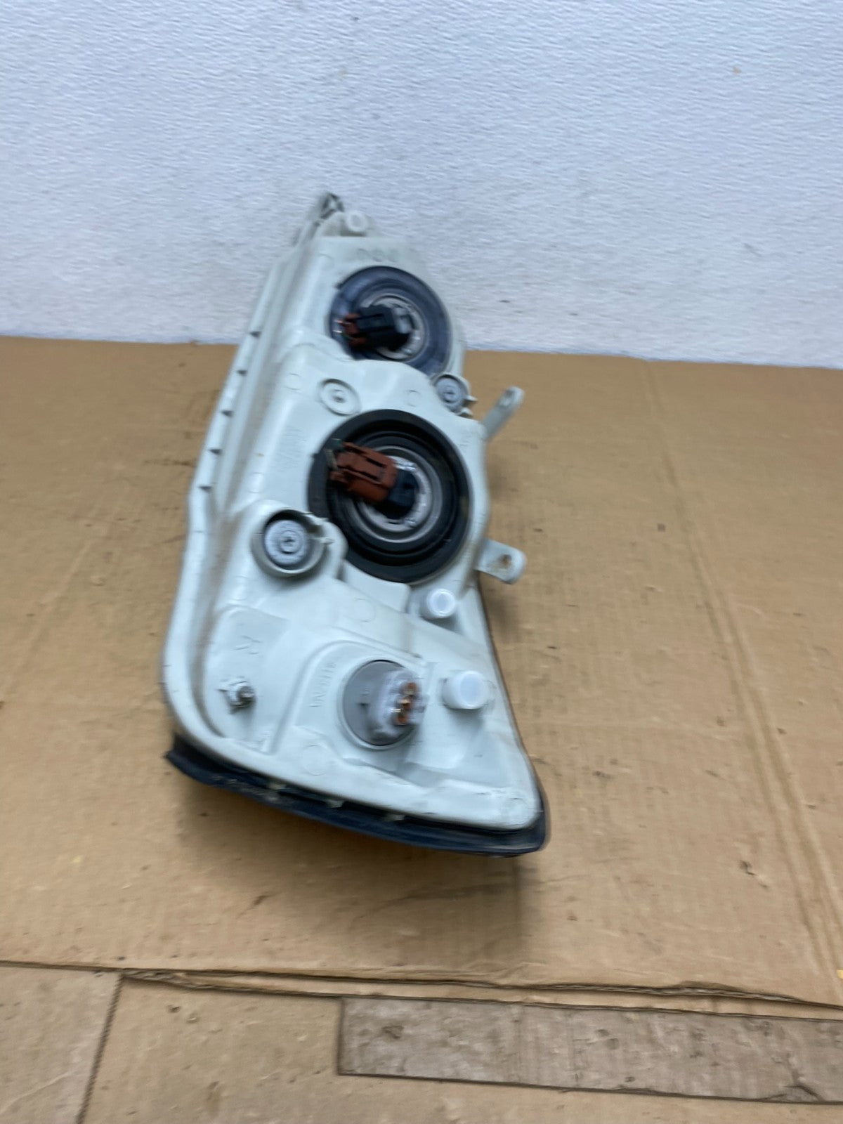 2000-2004 Toyota Avalon Halogen Headlight Right Passenger RH AC7603 DW4