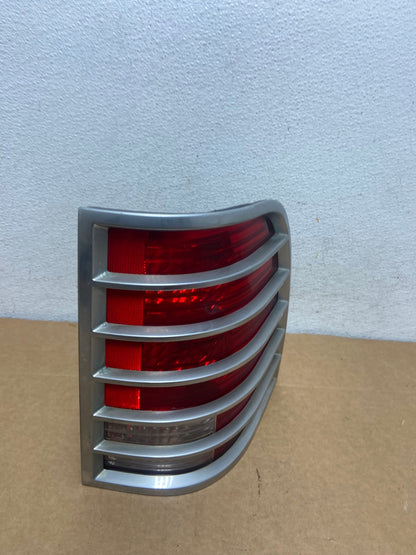 2002 2003 2004 2005 Mercury Mountaineer Right Passenger Tail Light AD5293 LK2