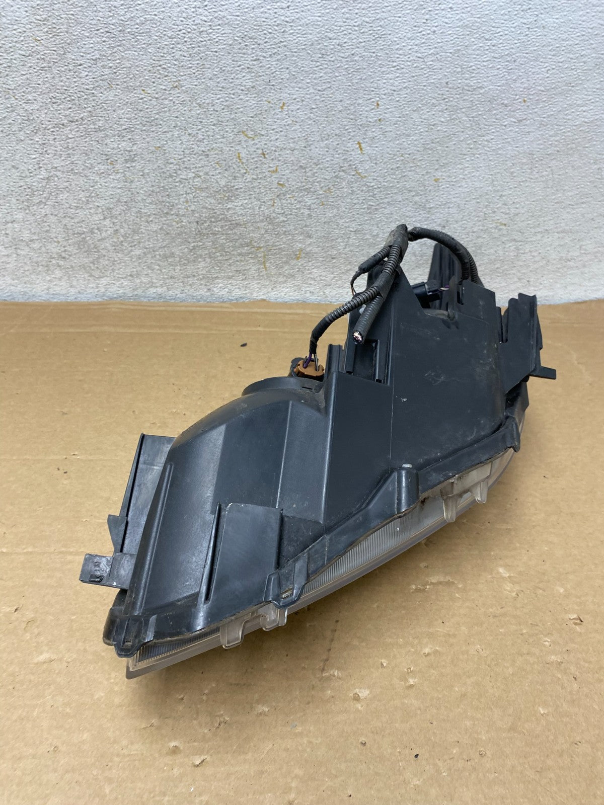 2010 - 2011 Toyota Prius Right Passenger Rh Blue Halogen Headlight AH8264 DW6
