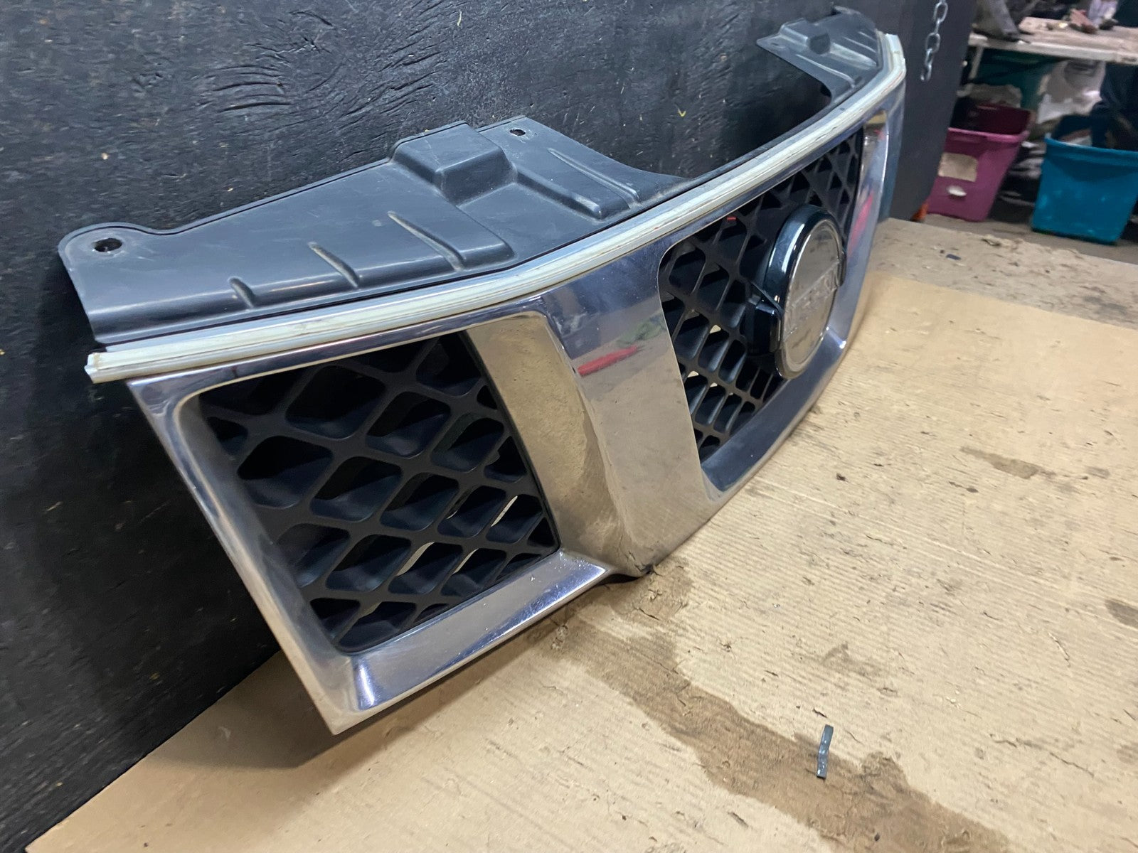 2005 2006 2007 Nissan Pathfinder Chrome Front Upper Grill Grille Oem x3223 DG2