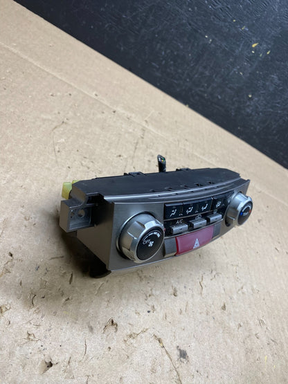 2010 - 2014 Subaru Outback Legacy A/C Heater Climate Control Unit AC6618 DG1