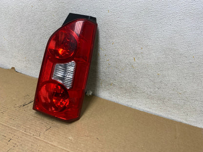 2005 to 2015 Nissan Xterra Right Passenger Rh Side Tail light AH7986 LK2