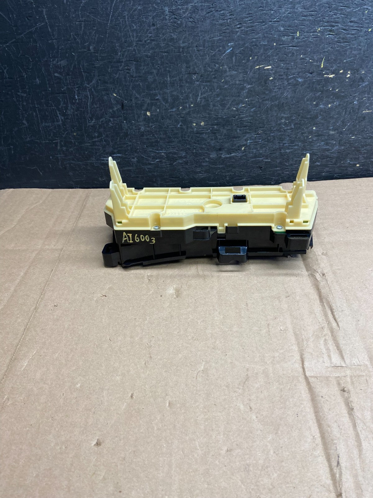 2010 to 2015 Toyota Prius A/C Heater Climate Control Unit Switch ai6003 DG4
