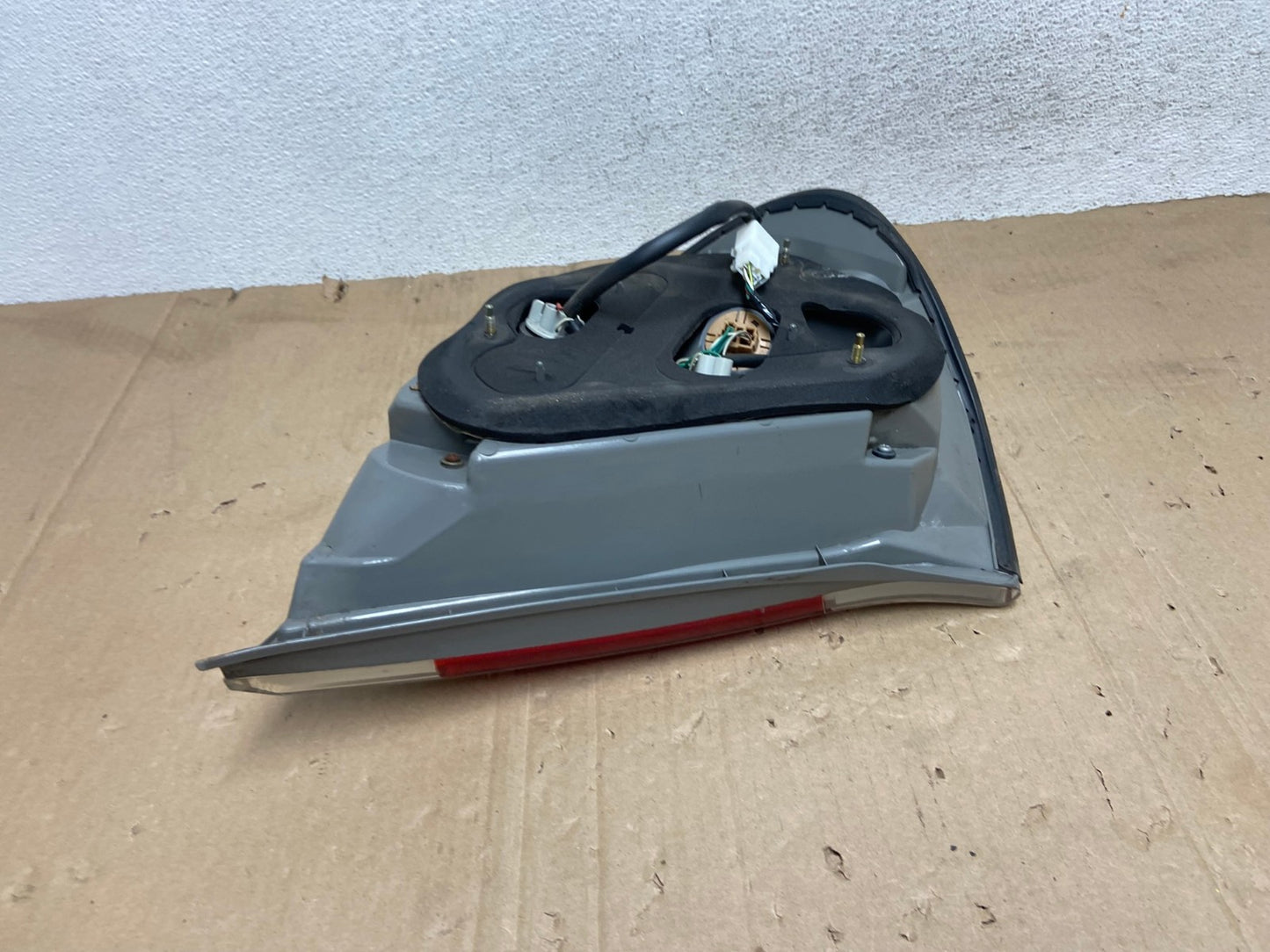 2005 to 2006 Toyota Camry Tail Light Right Passenger Side AE9201 LK5