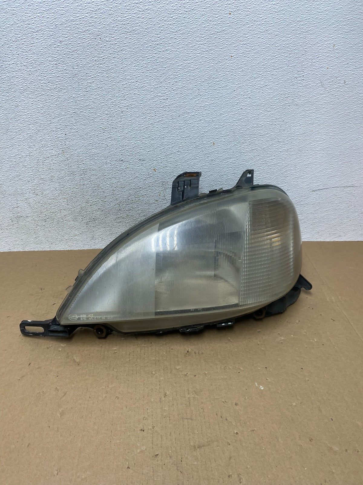 1998 to 2001 Mercedes ML320 ML-Class Left Driver LH Halogen Headlight AD6473 DW0