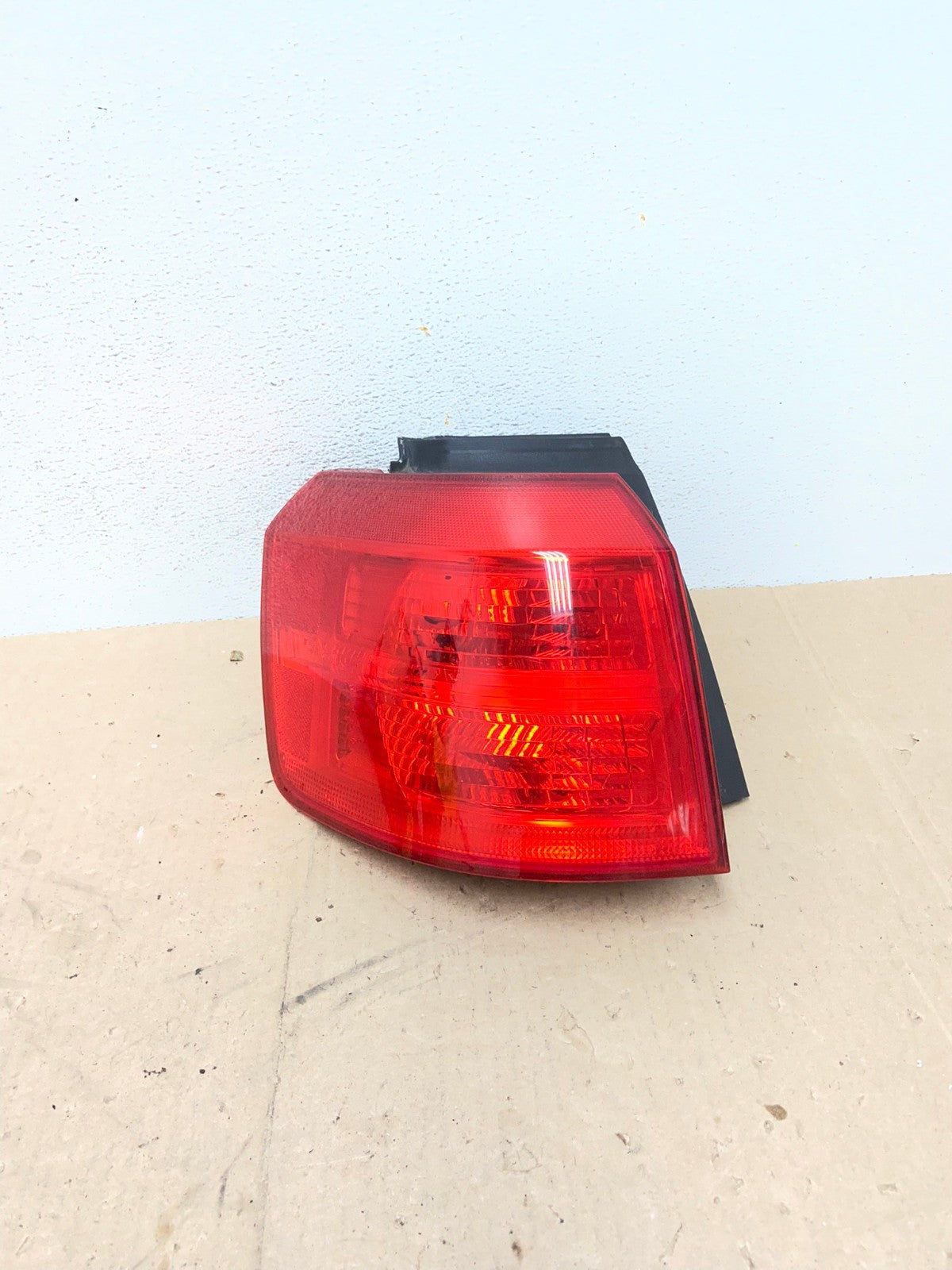 2010 to 2017 GMC Terrain Halogen Tail Light Left Driver Lh Side AG4807 LK0