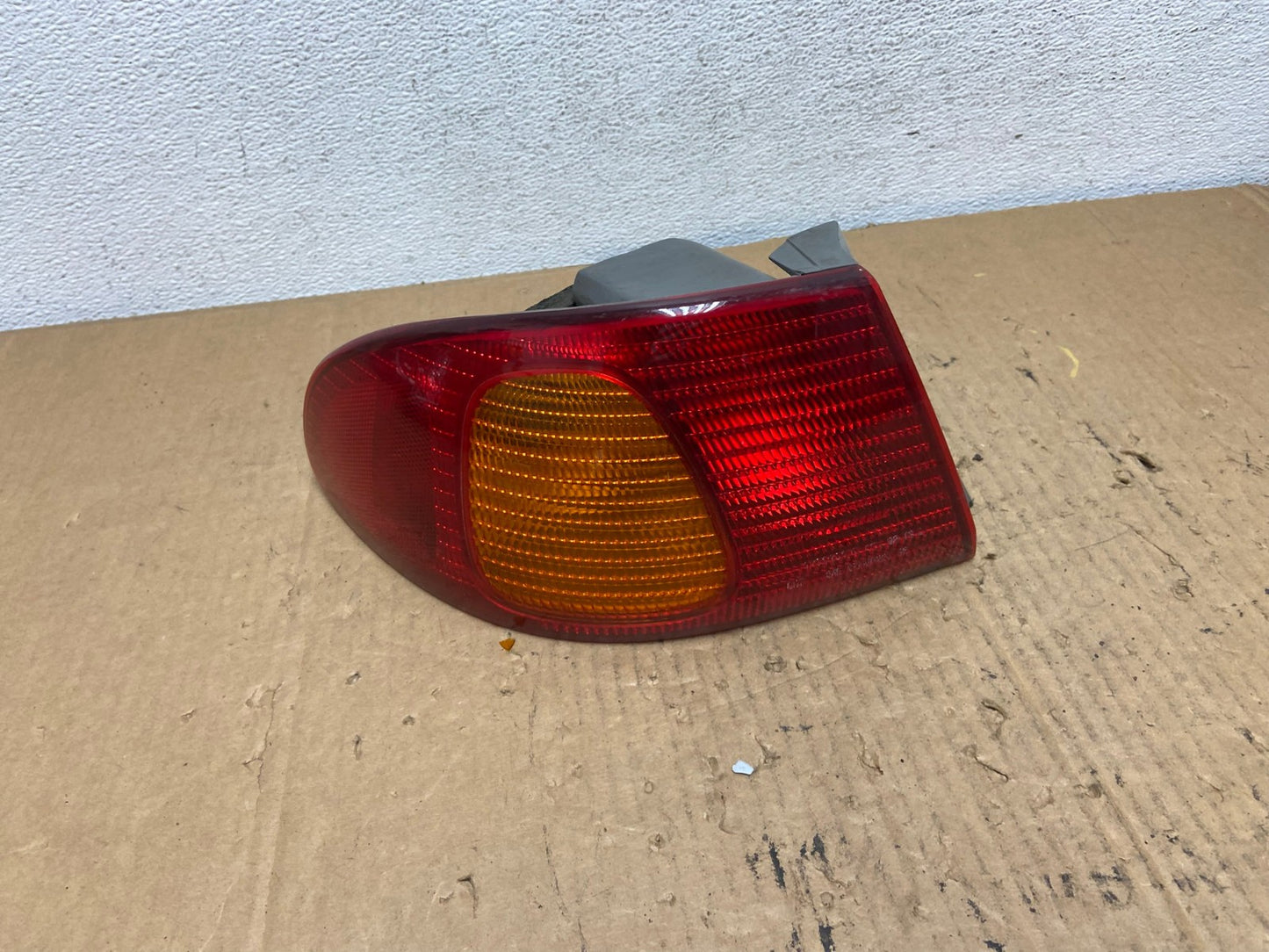 1998 1999 2000 Toyota Corolla Left Driver Lh Side Tail light AD2377 LK0