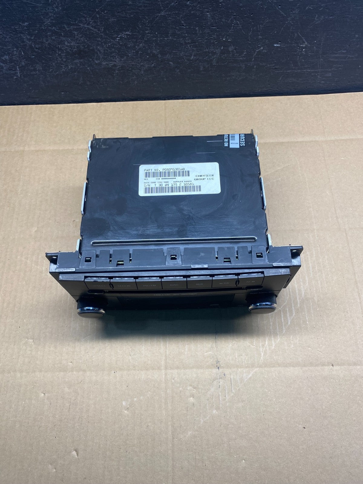 2007-2012 Chrysler Dodge Jeep Ram Radio CD MP3 AUX Receiver ad1539 DG3