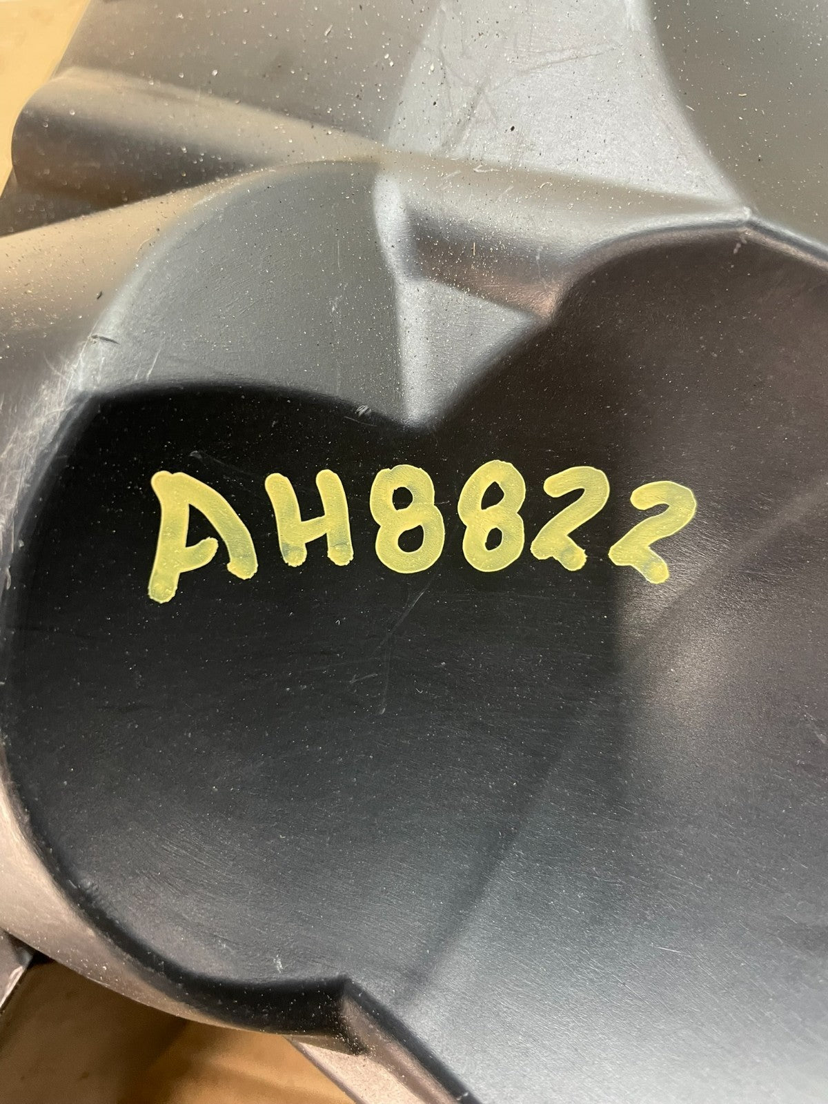 2010 to 2018 Mercedes-Benz Sprinter 2500 3.0L Air Cleaner Box ah8822 DG5