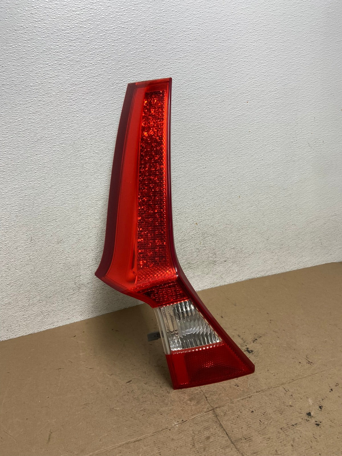 2008 to 2013 Volvo XC70 V70 Left Driver Tail Light Upper AF5680 LK2