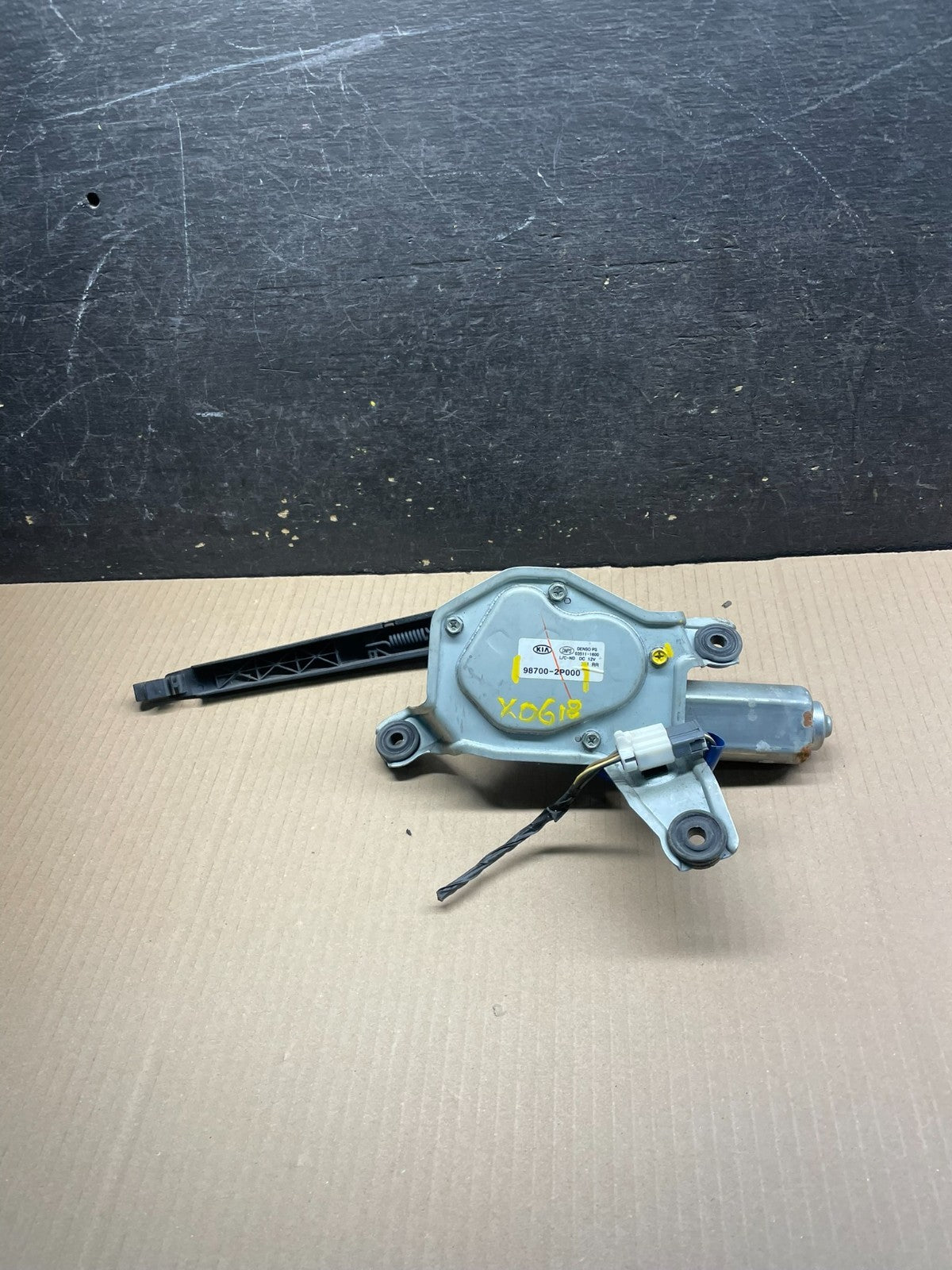 2011 - 2013 Kia Sorento Rear Glass Windshield Wiper Motor x0618 DG4