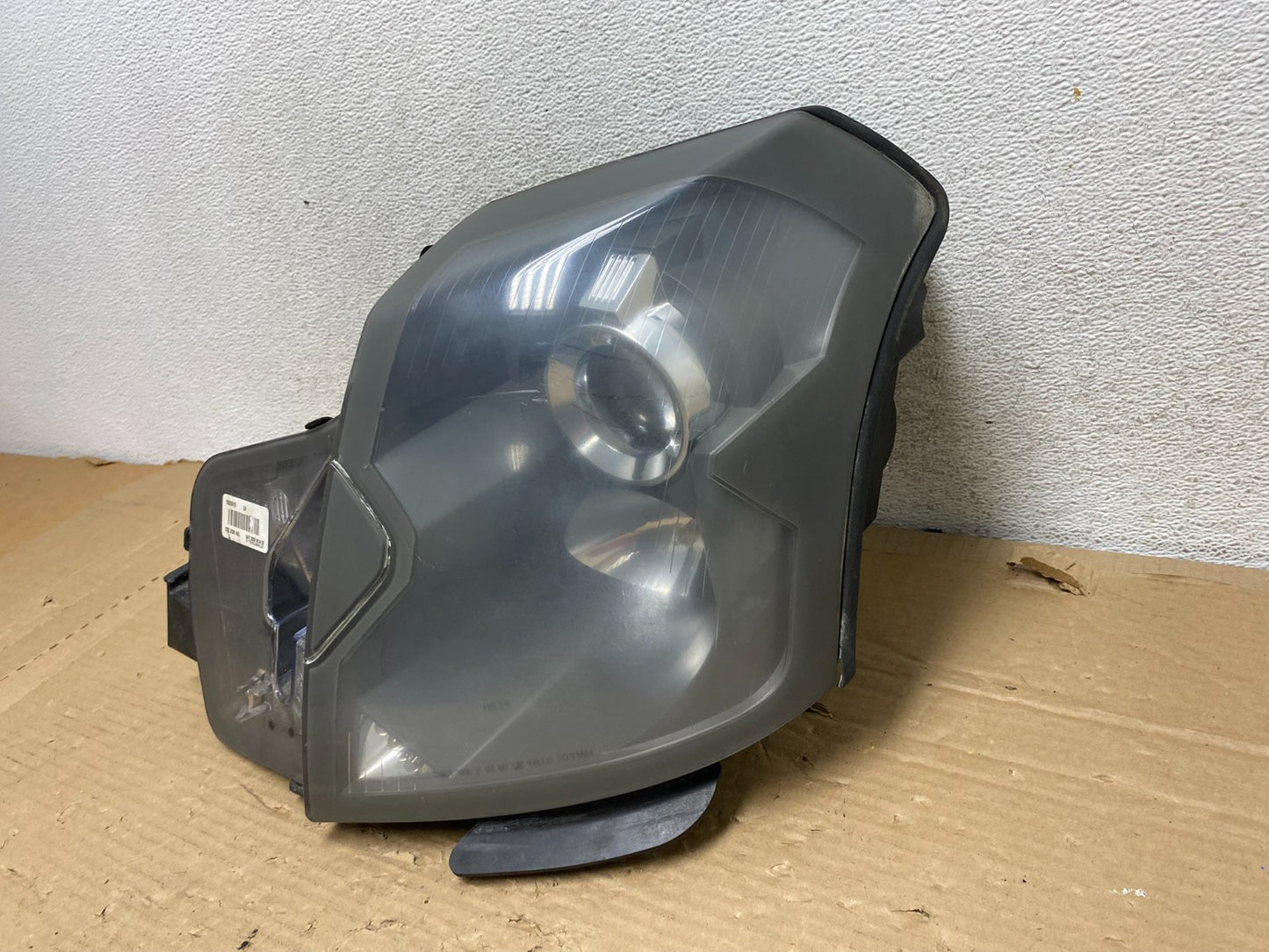 2003 to 2007 Cadillac CTS Left Driver LH Halogen Headlight AG8242 DW2