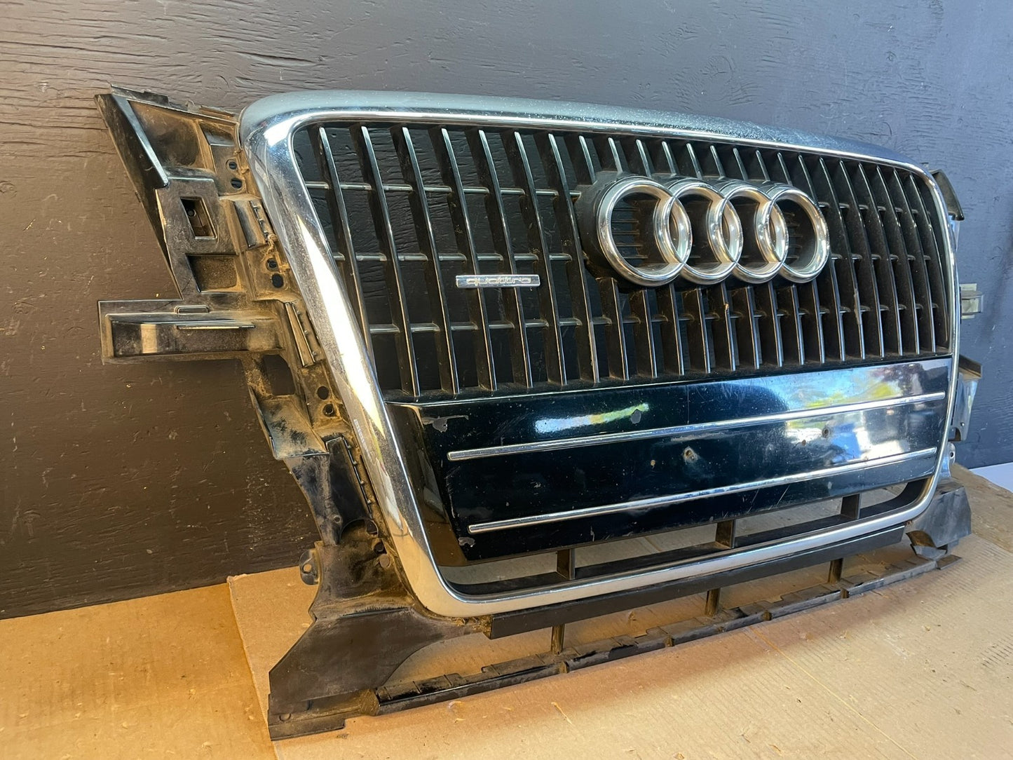 2013 to 2015 Audi Q5 Front Upper Grill Grille Chrome Black ab7888 DG1