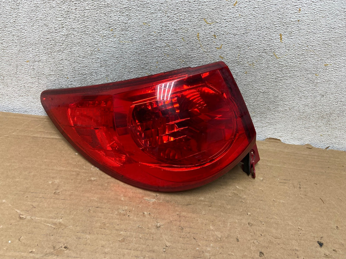 2009 2010 2011 2012 Chevrolet Traverse Left Driver LH Tail Light AH8431 LK0