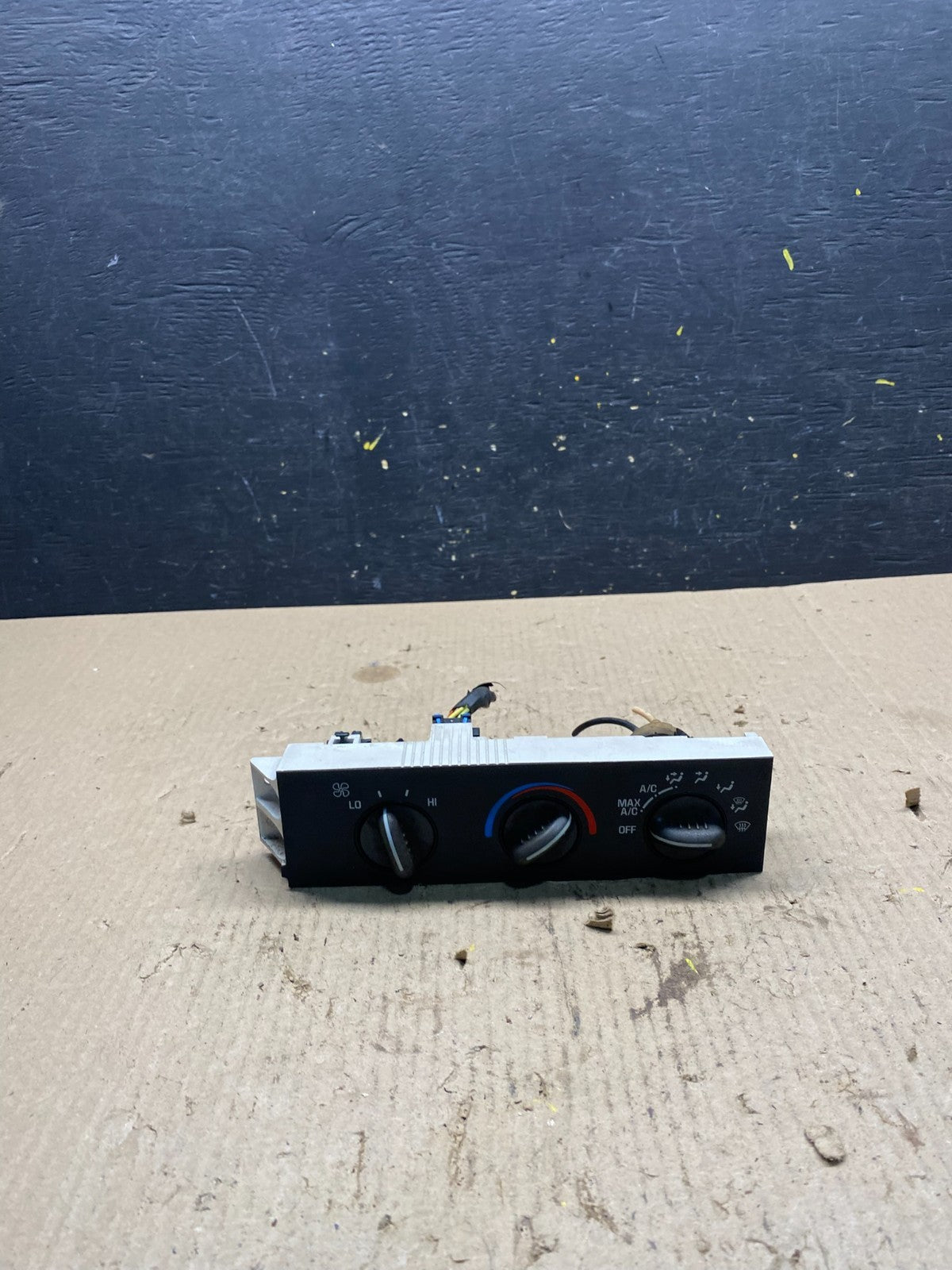 2001 - 2007 GMC Chevrolet Express 1500 Climate Control A/C Q7151 DG0