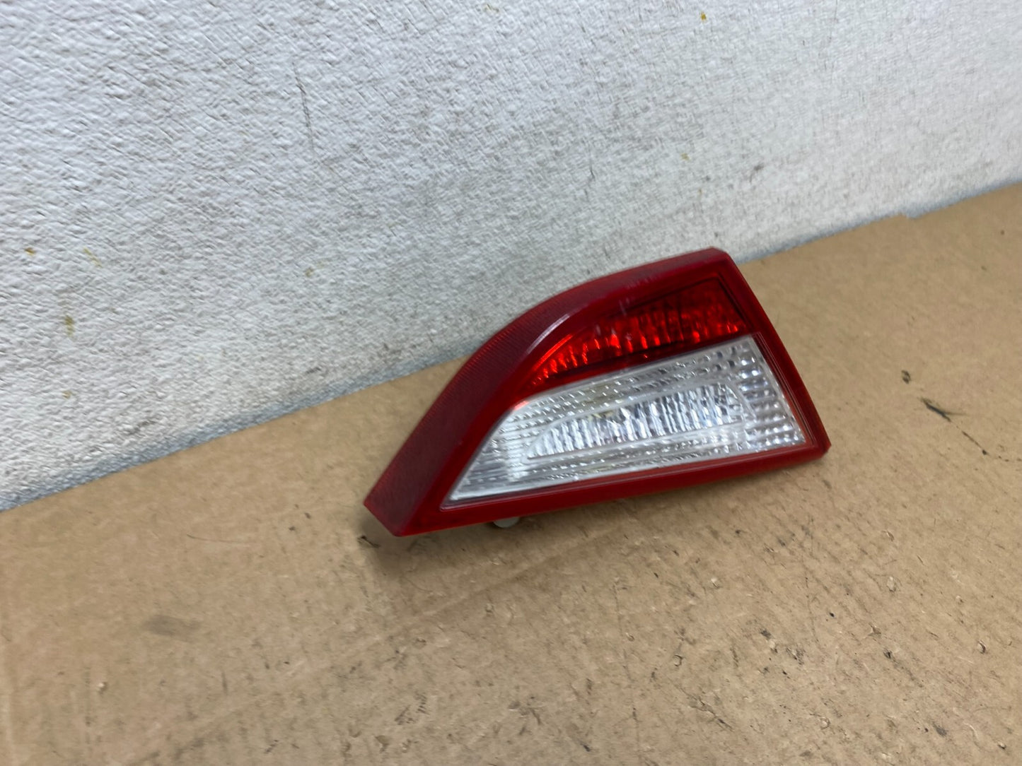 2011 2012 2013 2014 Hyundai Sonata Left Driver Inner Tail Light Oem L8354 DW2