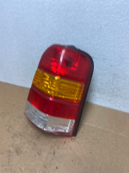 2001 to 2007 Ford Escape Right Passenger RH Side Tail Light AD5182 LK1
