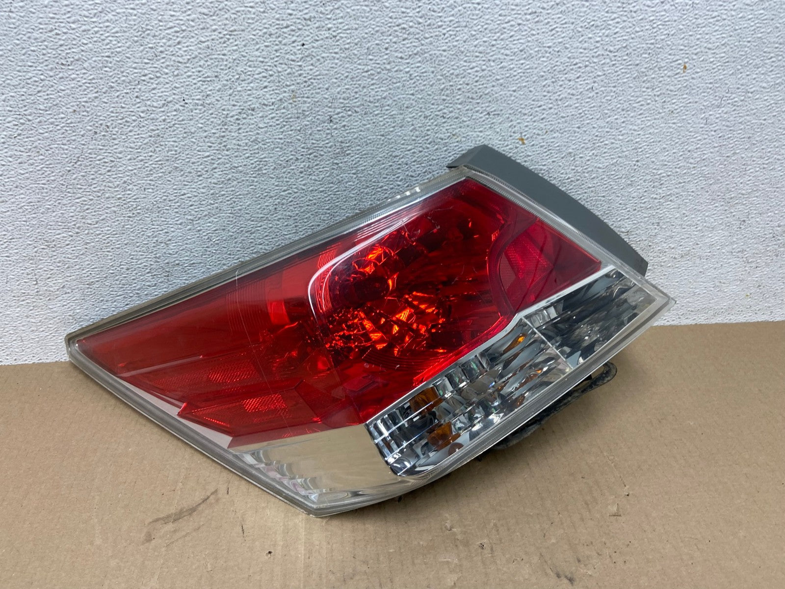 2008 to 2012 Honda Accord Sedan Tail light Left Driver LH Side AE7001 LK0