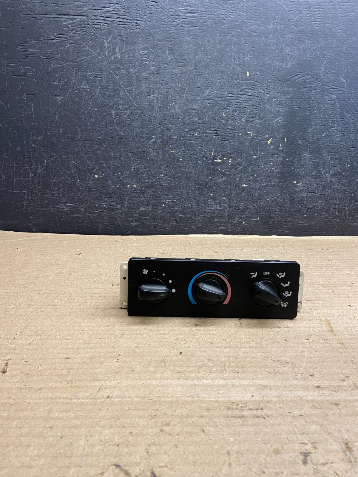 1997 to 2004 Ford F250 F350 Super Duty Heater A/C Climate Control AH3767 DG0