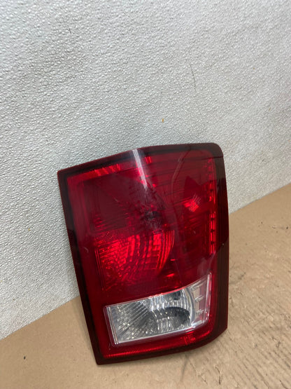 2007 2008 2009 2010 Jeep Grand Cherokee Right Passenger Tail Light Oem AB6049 LK2