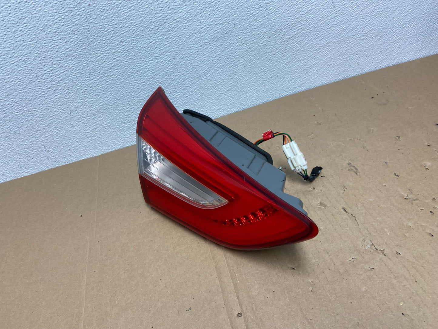 2013 - 2017 Hyundai Elantra GT Left Driver LH LED Inner Tail Light OEM AB6799 DW1