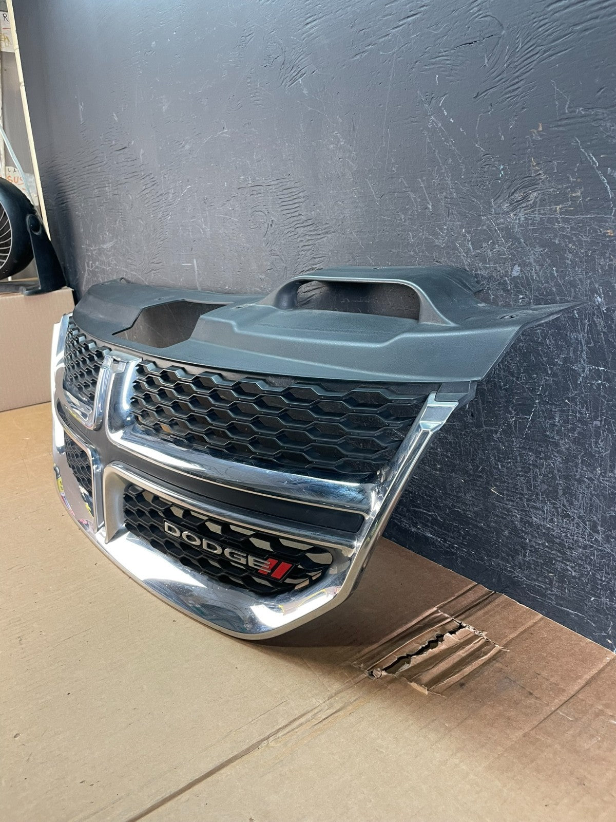 2011 to 2018 Dodge Journey Front Upper Chrome Grill Grille AE8418 DW1