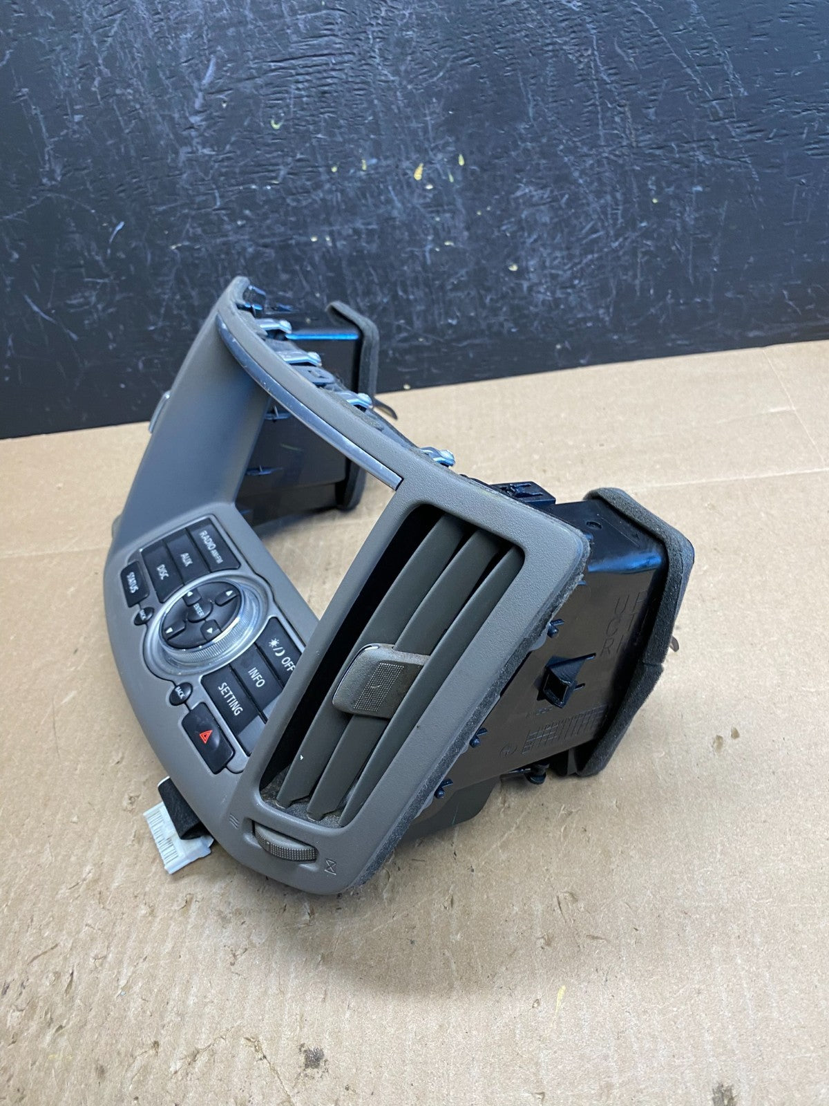 2010 - 2012 Infiniti G35 G37 Radio Player Screen Panel Bezel ac6454DG2