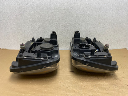 2006 - 2009 Chevrolet Trailblazer Left+Right Headlights Flush Half Bar AG9113 DW8