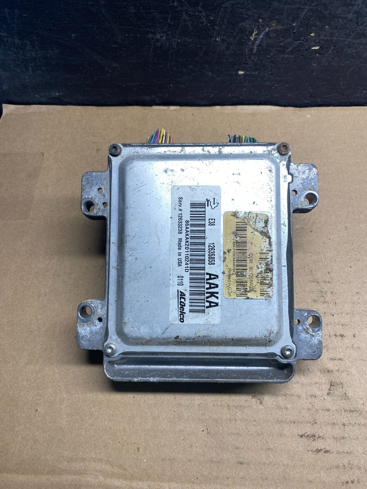 2010 - 2014 Chevrolet Express Savanna Engine Computer ECM ECU AE2108 DW1