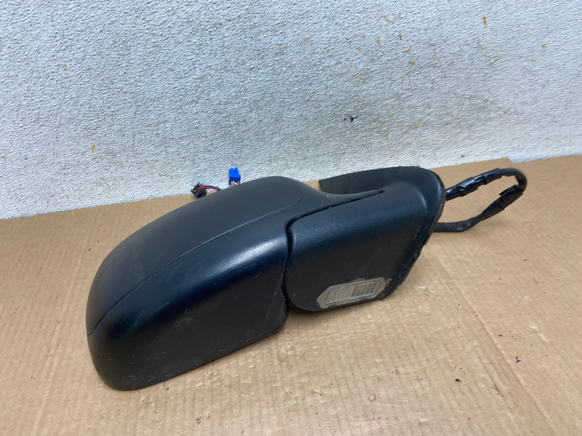 2003-2006 Chevrolet Avalanche Right Passenger Turn Sgn View Door Mirror AI5843 L3