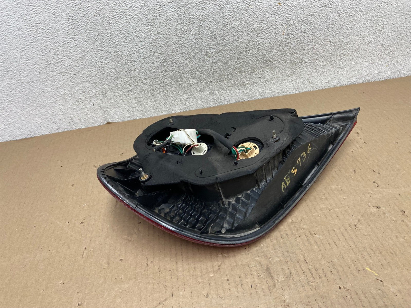 2002 2003 2004 Toyota Camry Tail Light Right Passenger Rh Side AG5936 LK4
