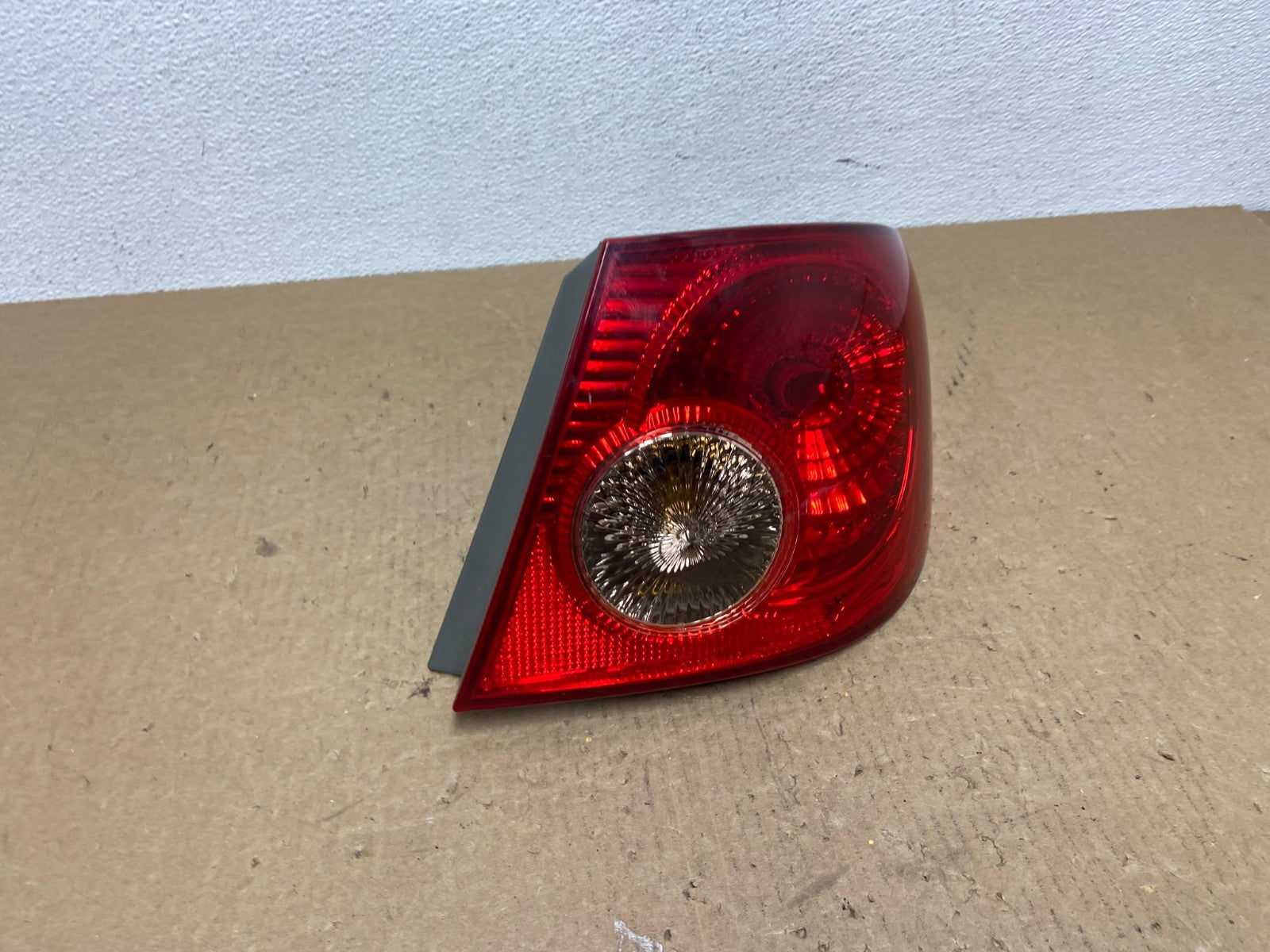 2006 - 2008 Toyota Corolla Right Passenger RH Side Tail light AC1043 LK2