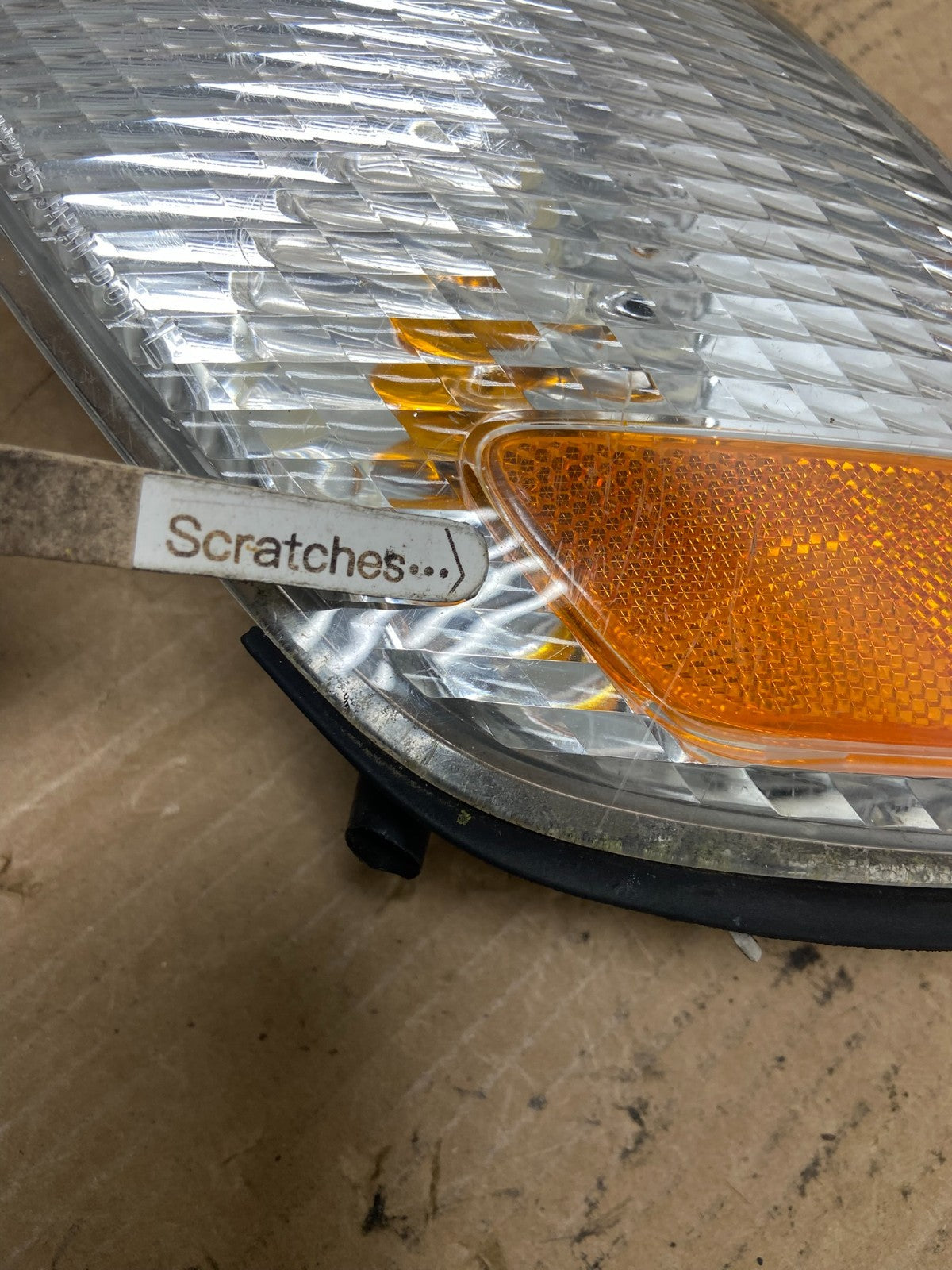 1997 to 1999 Lexus ES300 Left Driver LH Side Turn Signal AG2173 DW3