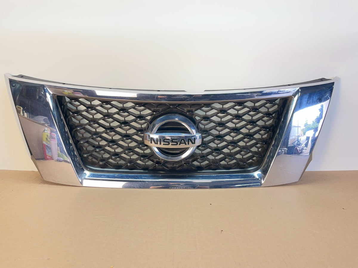2013 - 2016 Pathfinder Front Upper Chrome Grill Grille AG9994 DG0