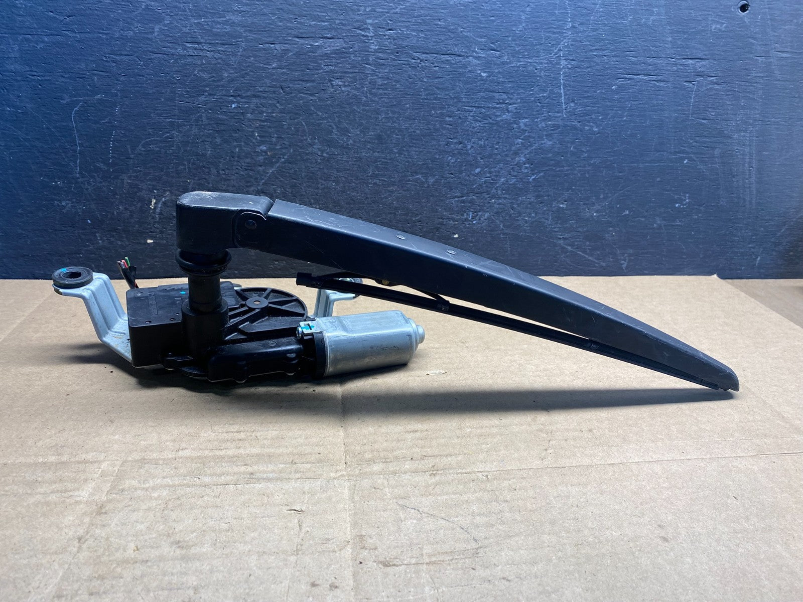 2009-2017 Chevrolet Traverse Rear Glass Windshield Wiper Motor AE8257 DG3