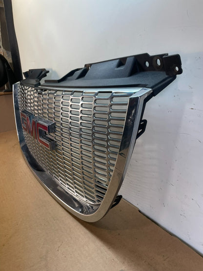 2011 to 2012 GMC Acadia Denali Front Upper Grill Grille AF8779 DG1