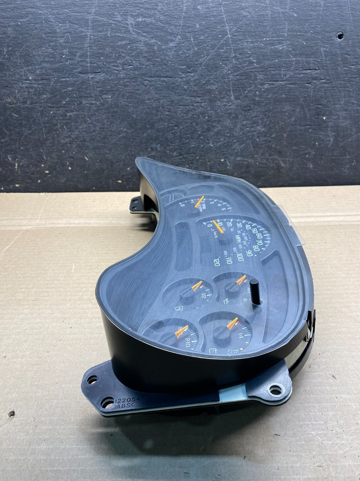 2003 to 2006 Chevrolet Silverado Speedometer Instrument Cluster ah7573 DG2
