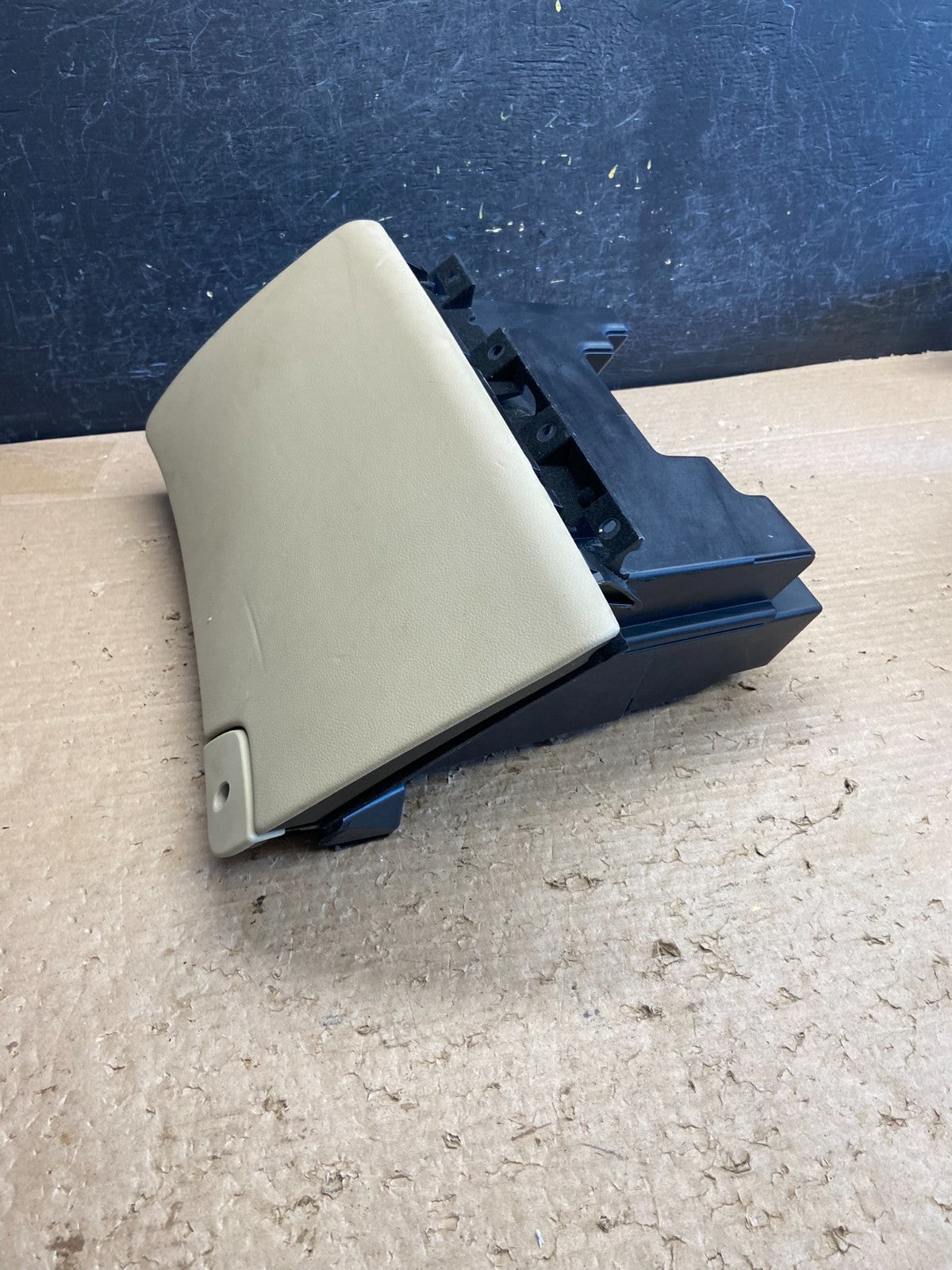 2008 to 2014 Cadillac CTS Passenger Right Front Glove Box Storage ag8693 DG1