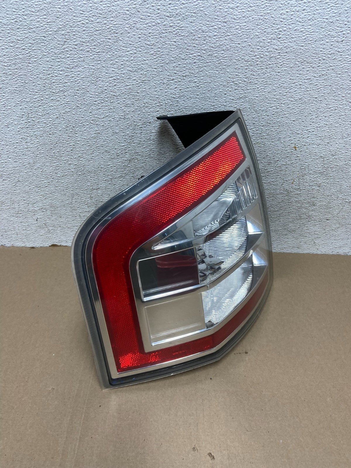 2007 to 2010 Ford Edge Tail light Left Driver Side AG6805 LK2