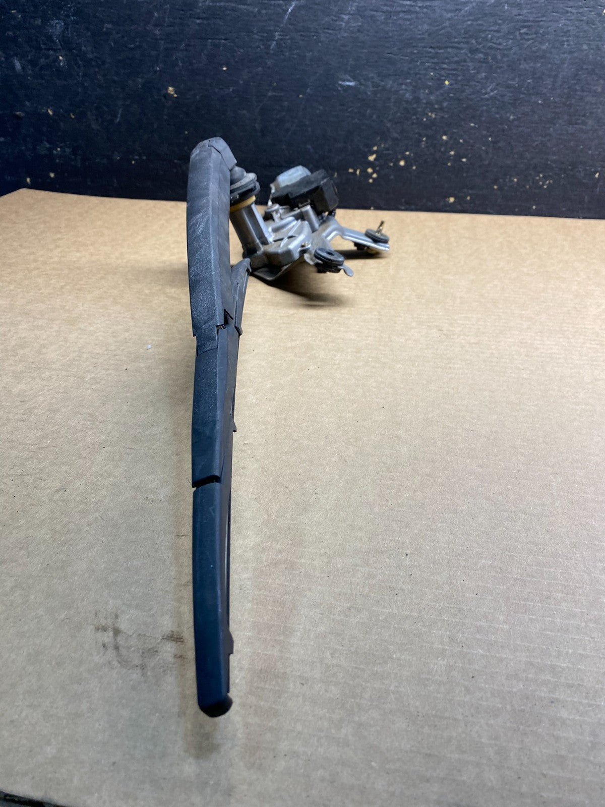 2011-2020 Toyota Sienna Rear Windshield Washer Wiper Motor z9039 DG2