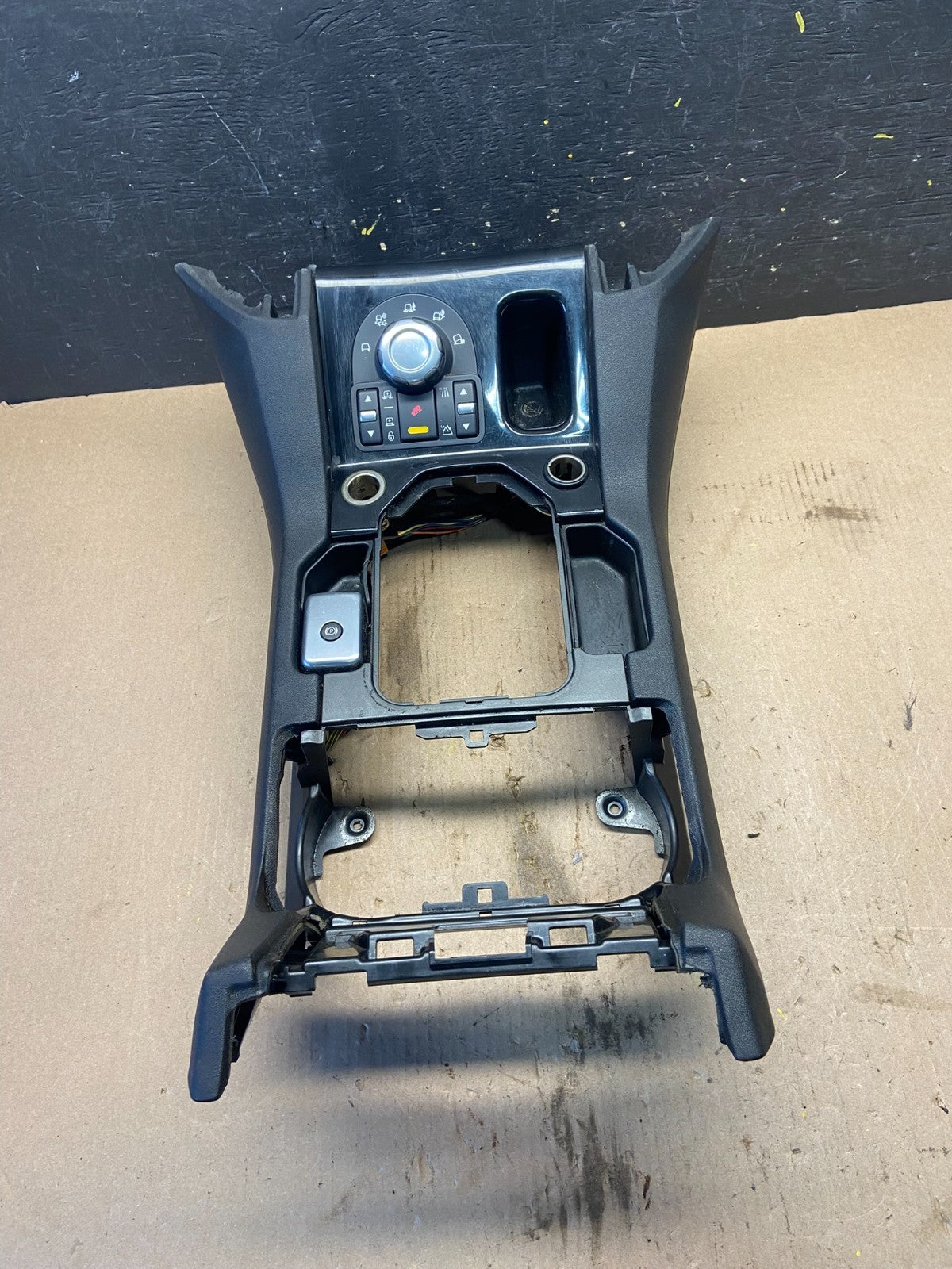 2010-2013 Land Rover Lr4 Center Console Control Switch Shifter Trim Q7348 DG0