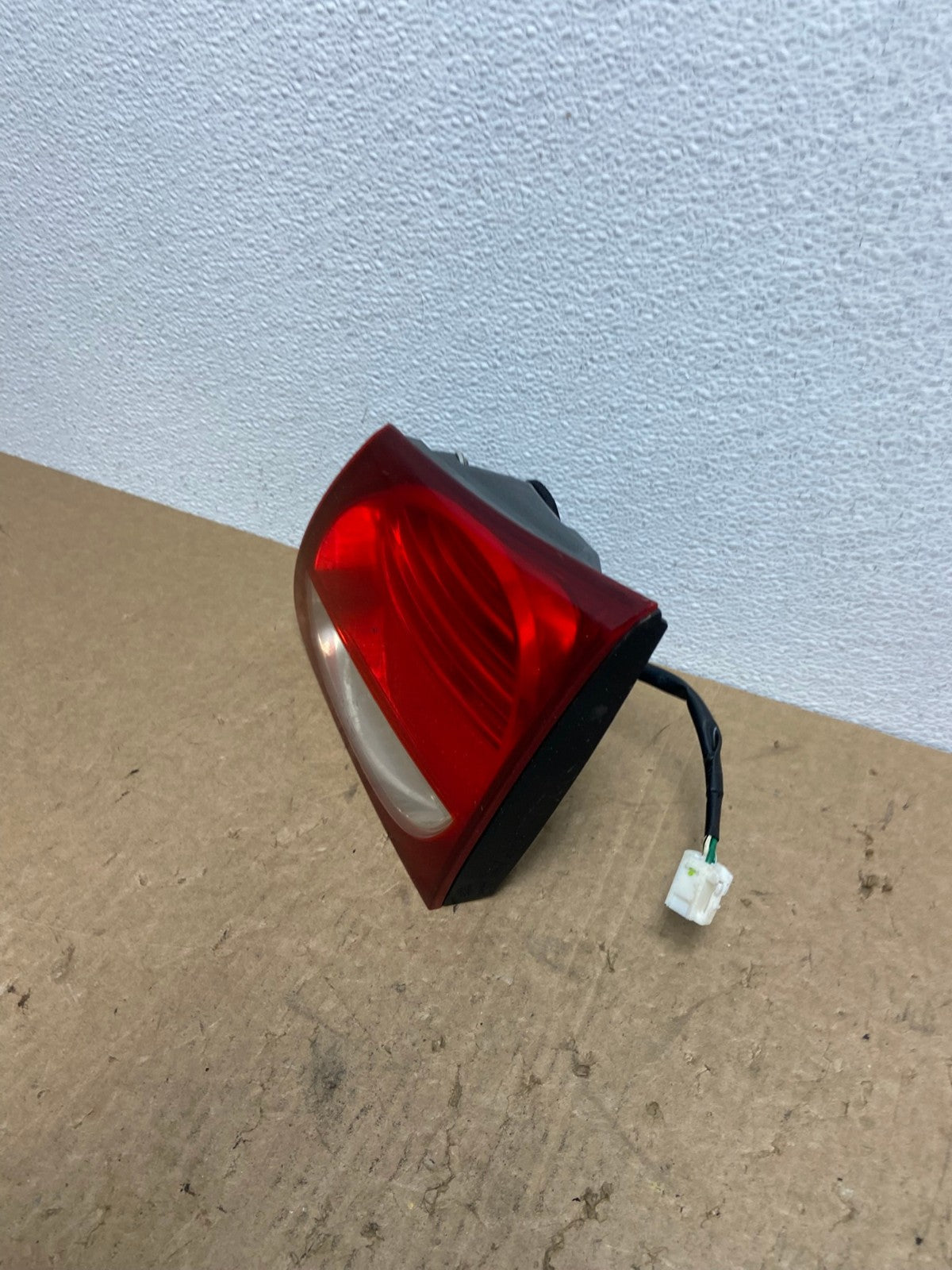 2006-2011 Lexus GS350 GS430 GS450H Right Passenger Inner Tail Light AC1540 LK1