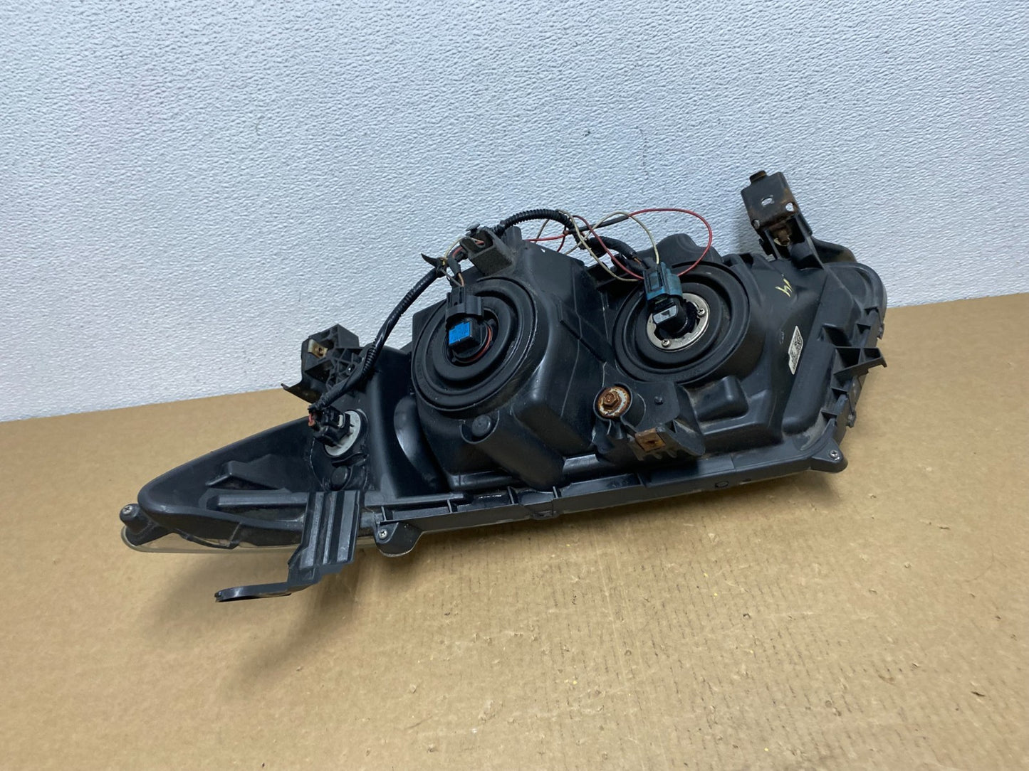 2011 to 2013 Honda Odyssey Front Right Passenger Headlight Halogen AC1204 DW5