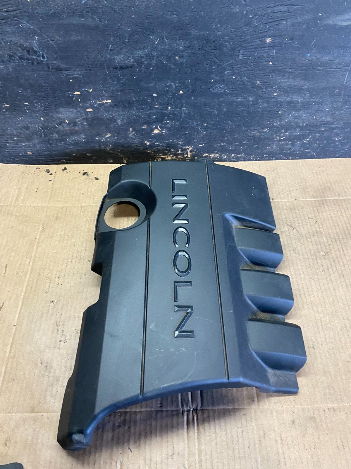 2009 to 2012  Lincoln MKS 3.7L Engine Motor Cover r7371  DG3