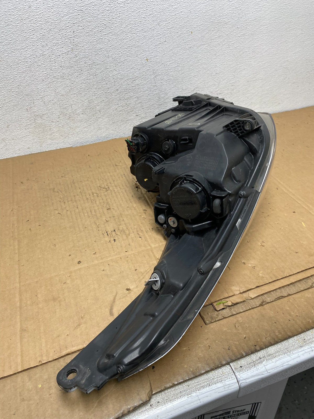 2012 - 2017 Hyundai Veloster Left Driver LH Side Halogen Headlight AD1073 DW8