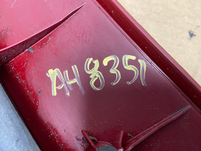 2004 - 2005 Toyota Sienna Left Driver LH Side Inner Tail Light AH8351 LK6